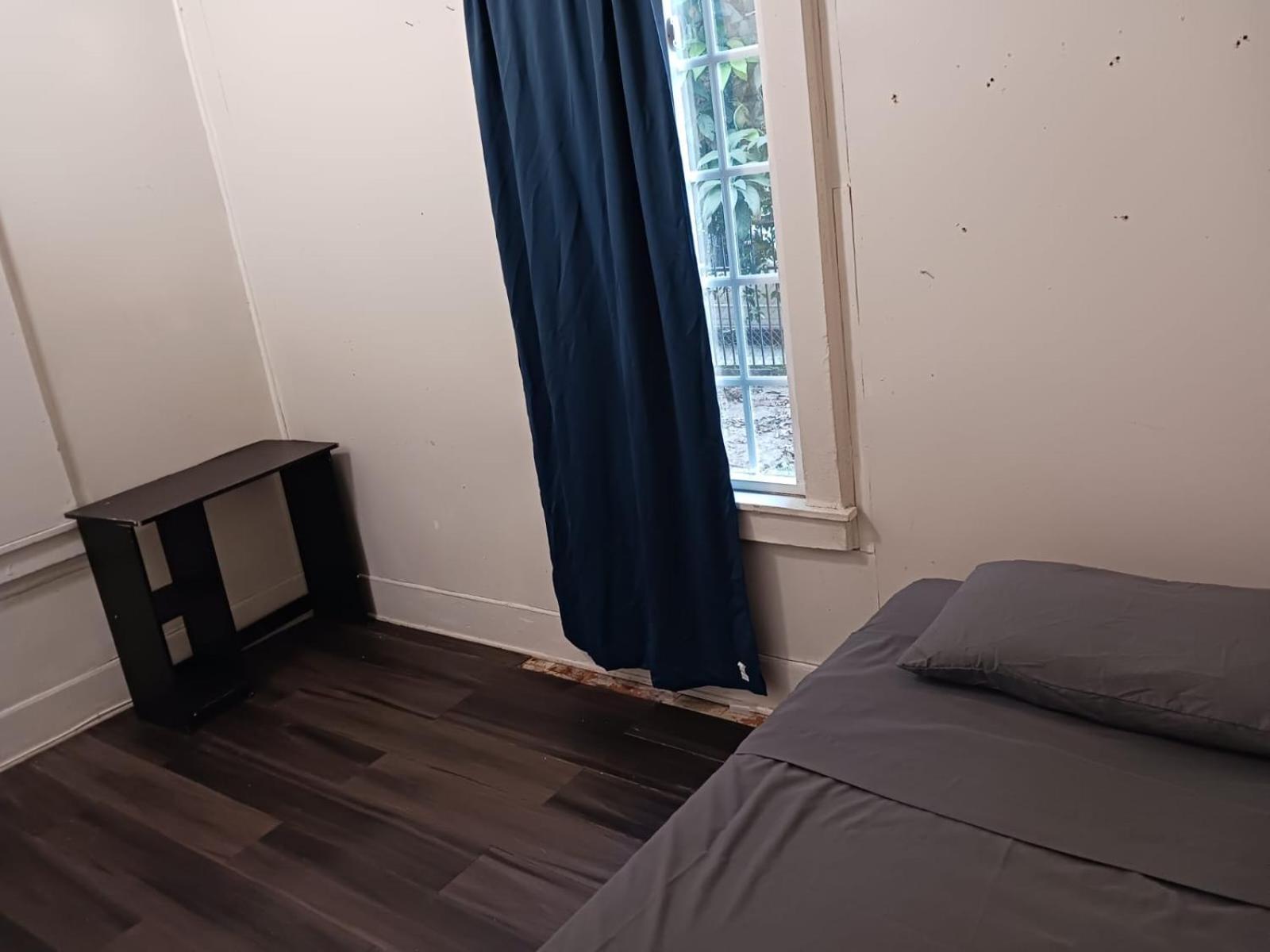 House Downtown Oc Santa Ana Hostel Εξωτερικό φωτογραφία