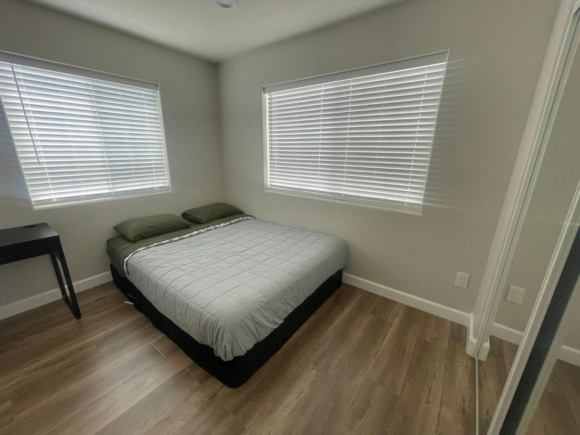 House Downtown Oc Santa Ana Hostel Εξωτερικό φωτογραφία