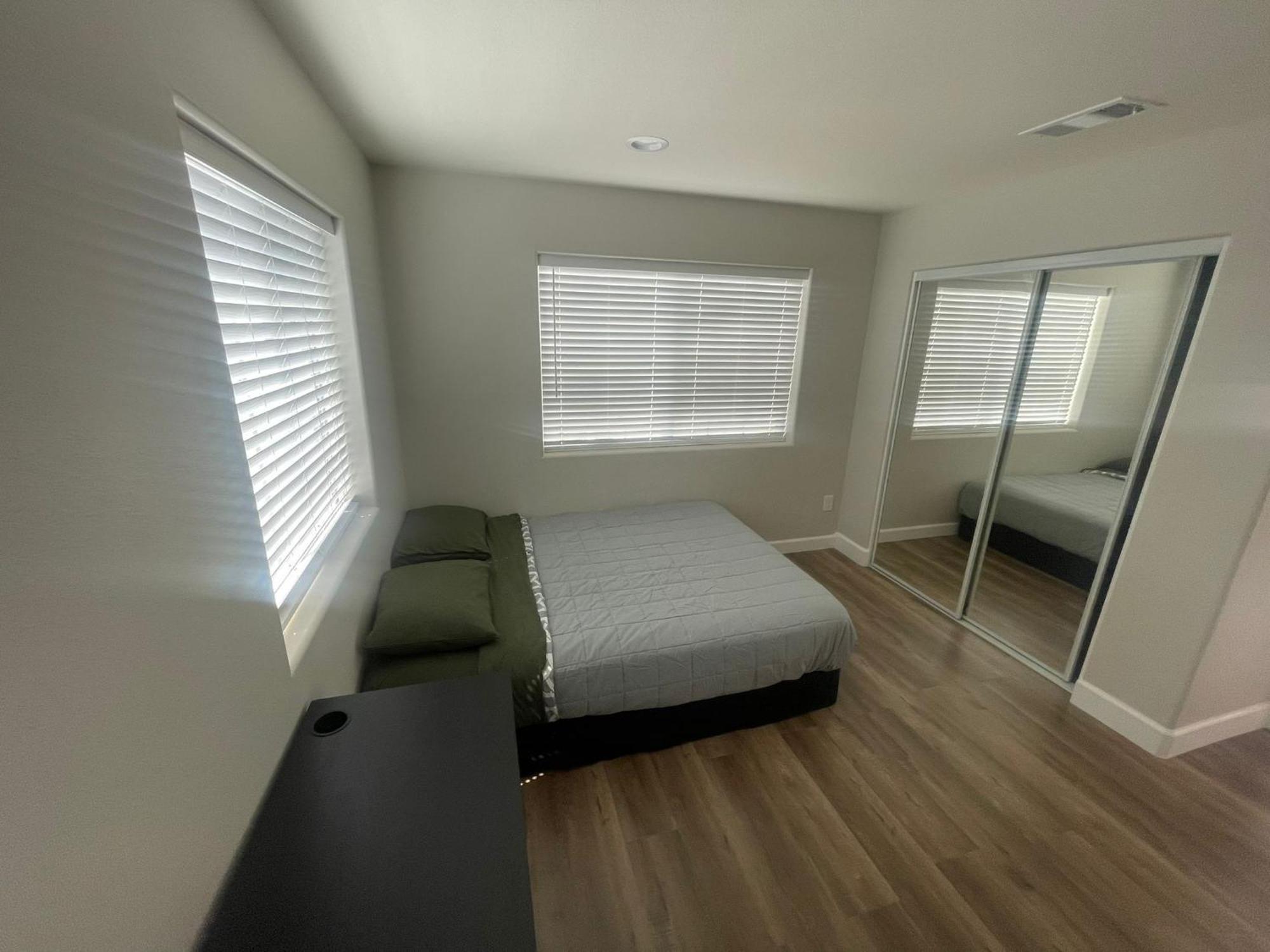 House Downtown Oc Santa Ana Hostel Εξωτερικό φωτογραφία